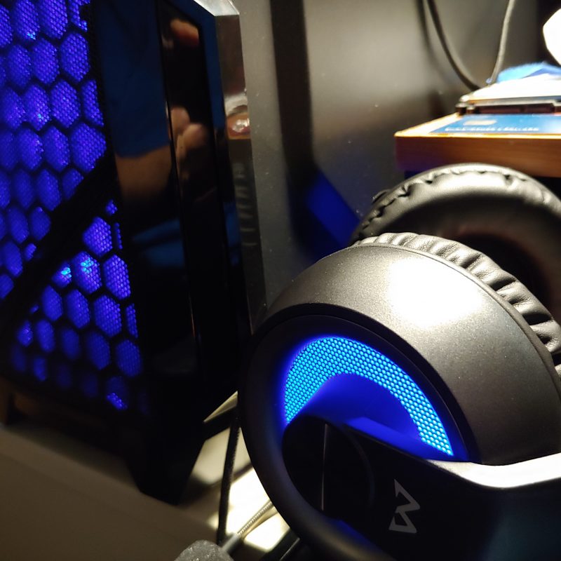 MPOW EG3 blue LEDs look great next to my blue LED case fans